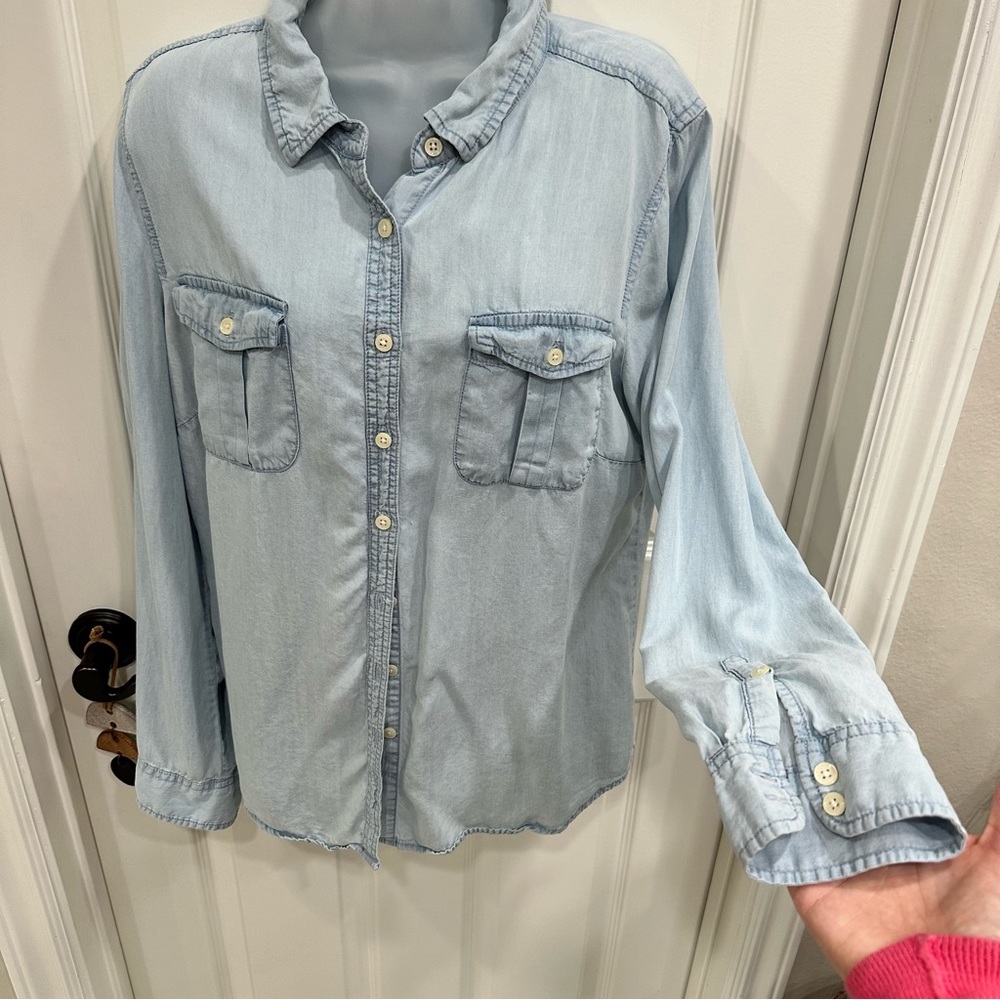 Jeans, button down shirt top